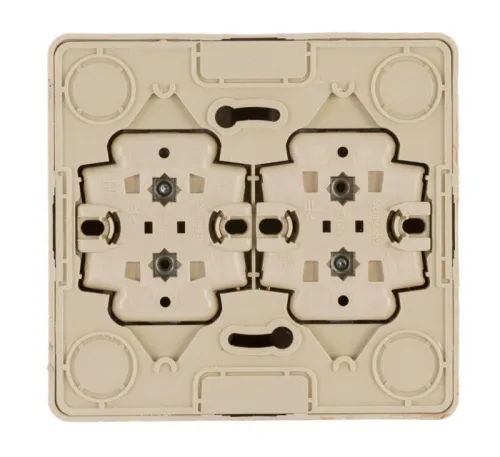 Розетка 4-м ОП Этюд 16А 250В с заземл. с заземл. защ. шторки сосна SE PA16-208D фото 4